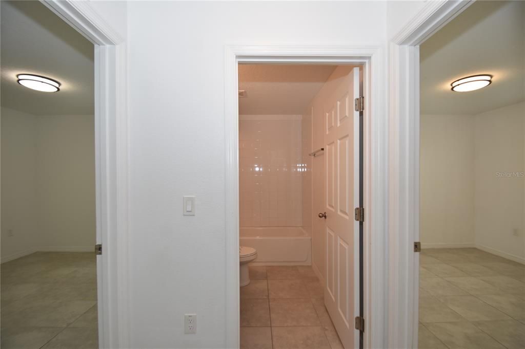 For Rent: $1,800 (3 beds, 2 baths, 1211 Square Feet)
