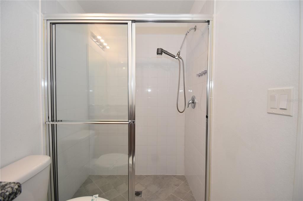 For Rent: $1,800 (3 beds, 2 baths, 1211 Square Feet)