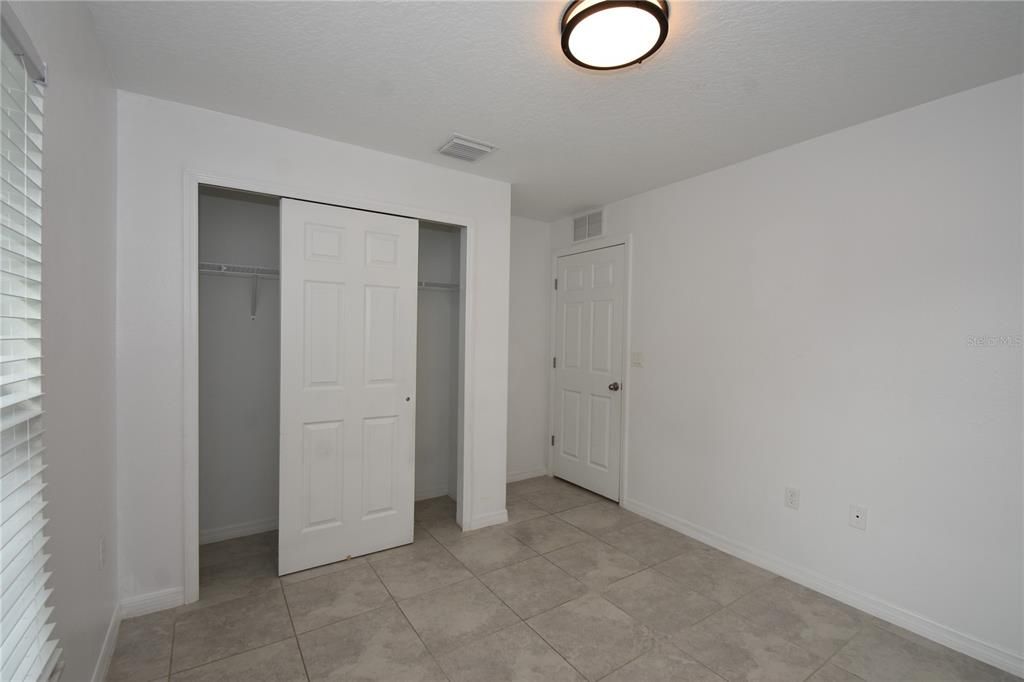 For Rent: $1,800 (3 beds, 2 baths, 1211 Square Feet)