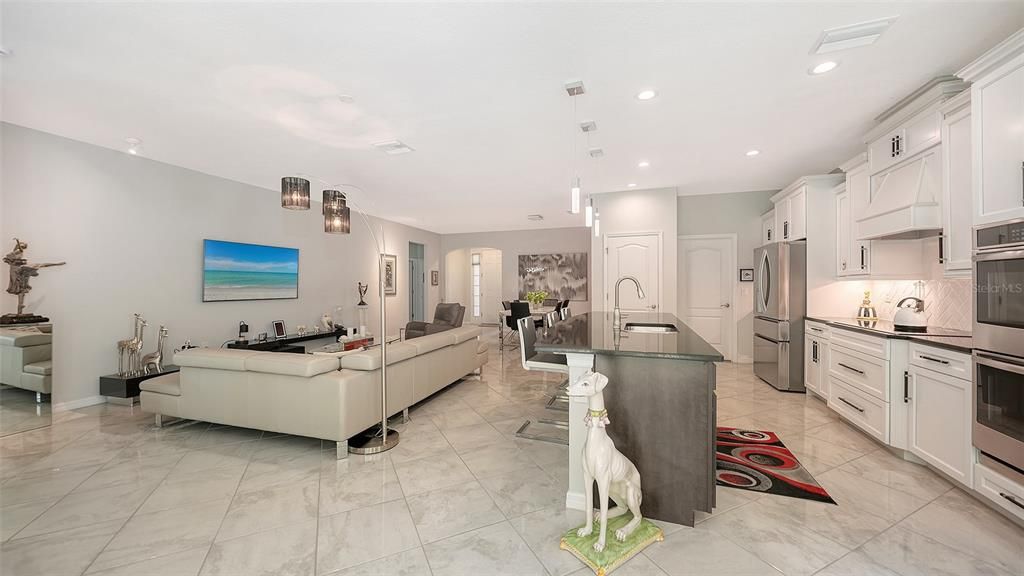 Activo con contrato: $468,000 (3 camas, 2 baños, 1844 Pies cuadrados)