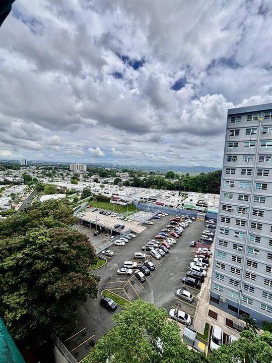 Activo con contrato: $249,000 (3 camas, 2 baños, 1335 Pies cuadrados)