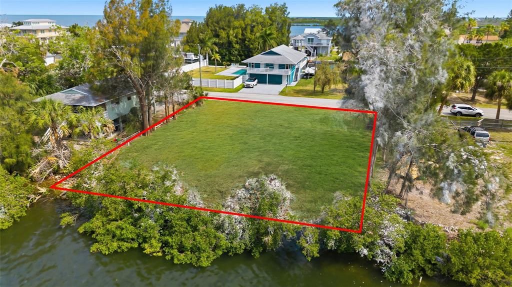 For Sale: $425,000 (0.23 acres)
