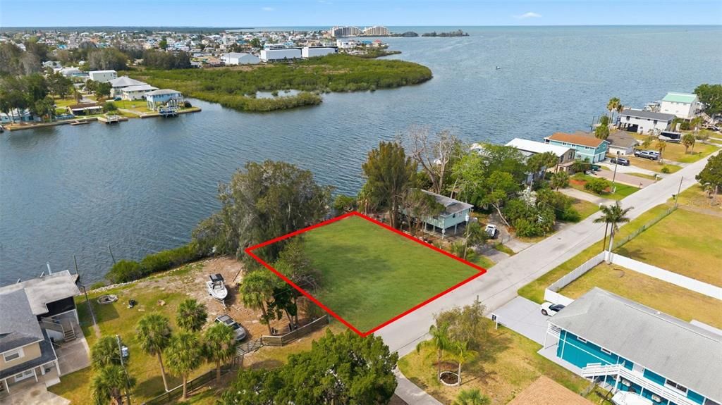 For Sale: $425,000 (0.23 acres)