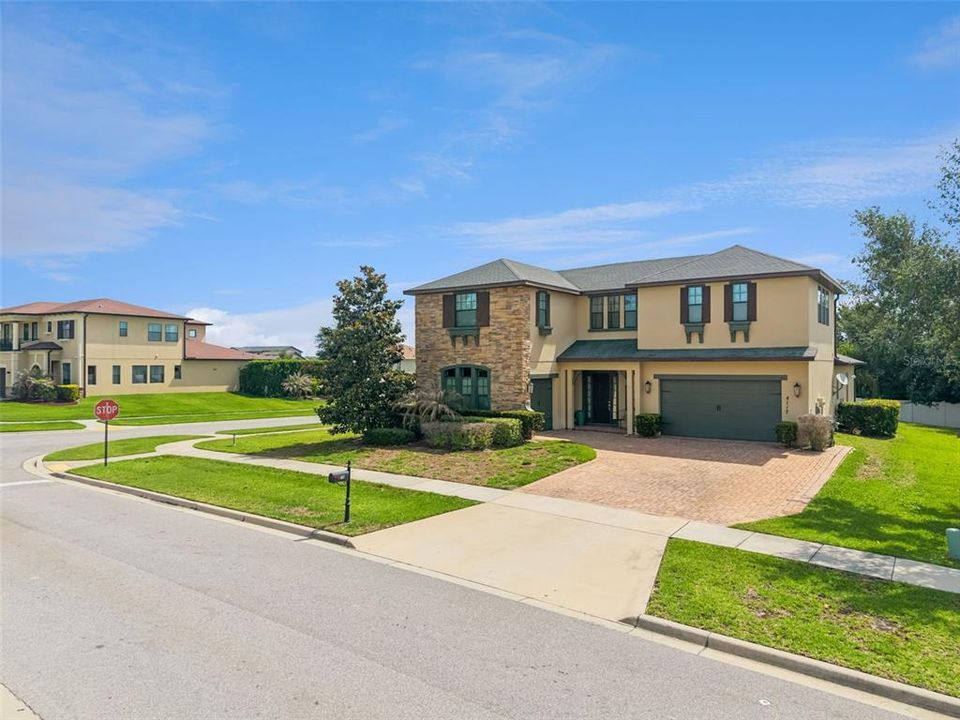 Active With Contract: $795,000 (6 beds, 4 baths, 4180 Square Feet)