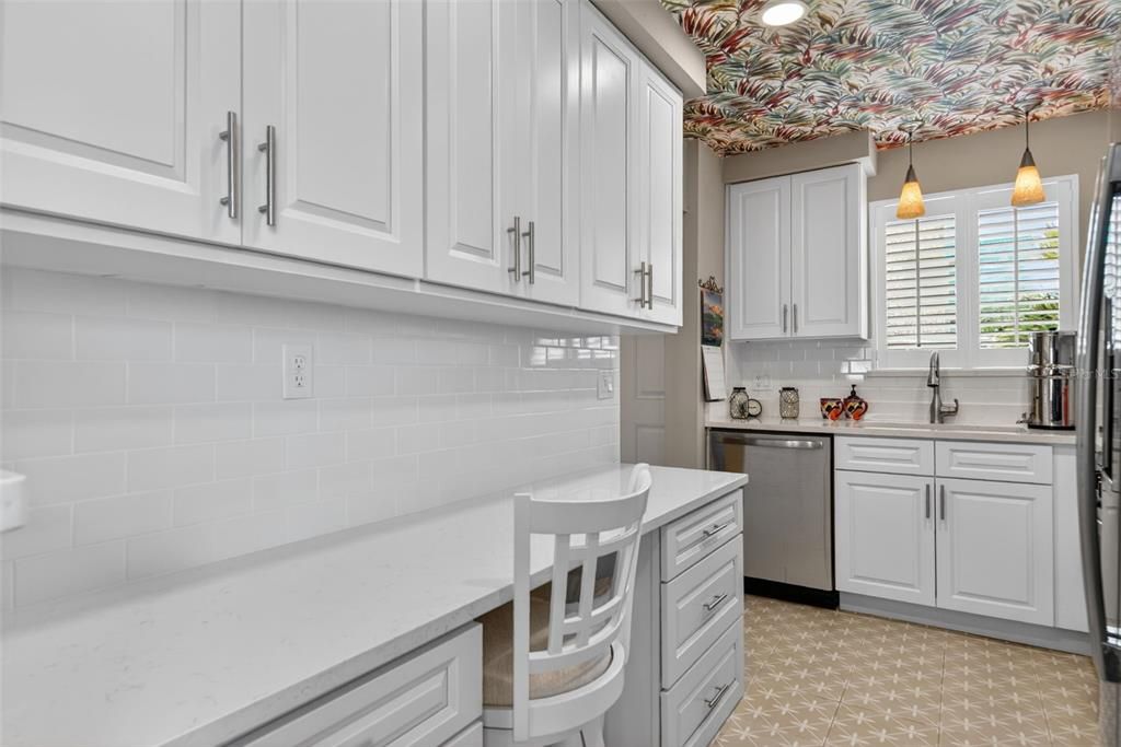 For Sale: $269,000 (2 beds, 2 baths, 1250 Square Feet)