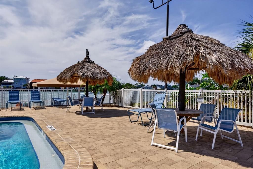 For Sale: $269,000 (2 beds, 2 baths, 1250 Square Feet)
