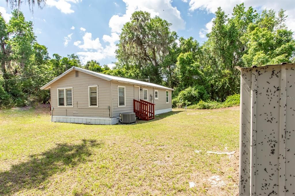 For Sale: $149,900 (2 beds, 2 baths, 816 Square Feet)