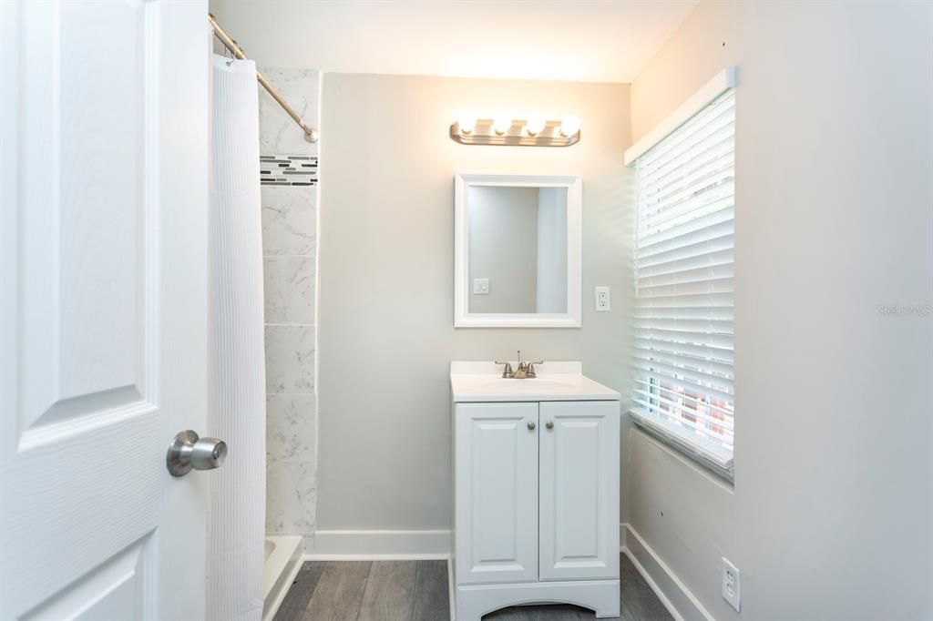For Sale: $149,900 (2 beds, 2 baths, 816 Square Feet)
