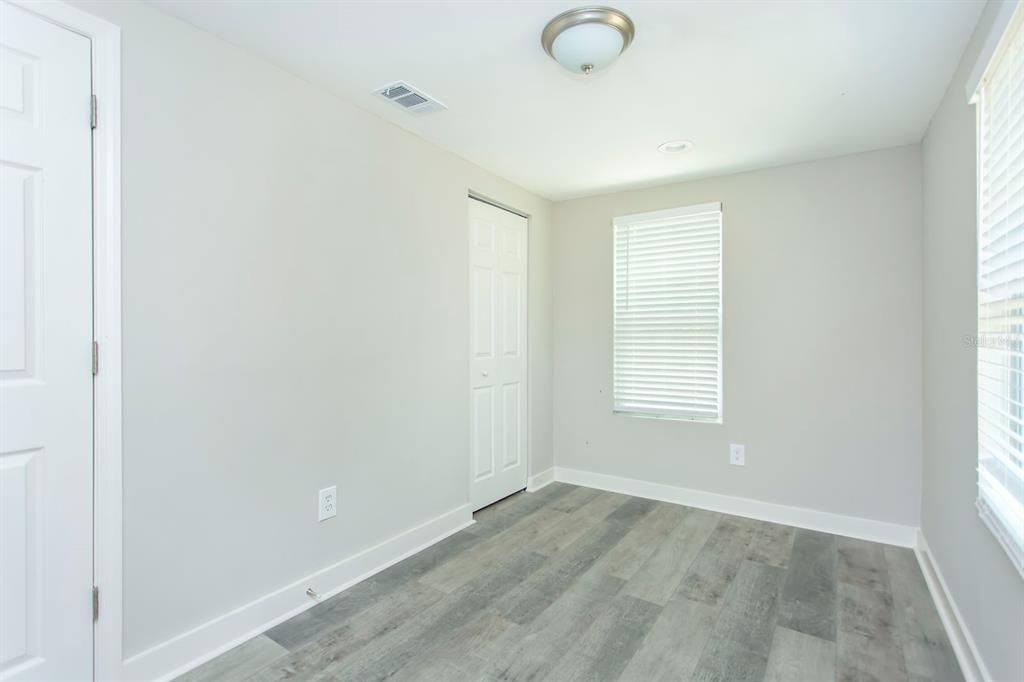 For Sale: $149,900 (2 beds, 2 baths, 816 Square Feet)