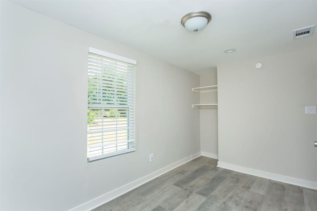 For Sale: $149,900 (2 beds, 2 baths, 816 Square Feet)