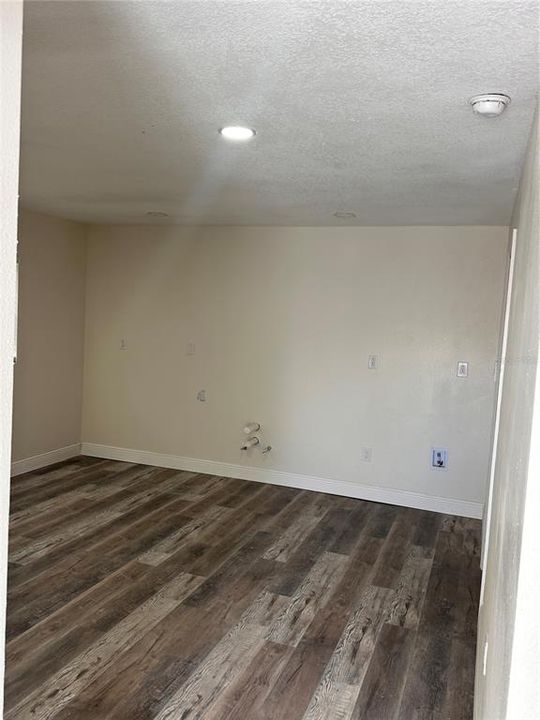 For Rent: $5,000 (6 beds, 4 baths, 2500 Square Feet)