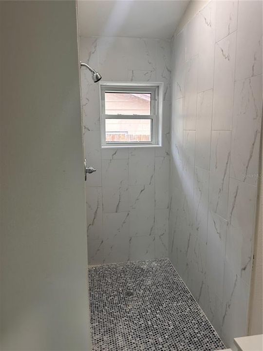 For Rent: $5,000 (6 beds, 4 baths, 2500 Square Feet)