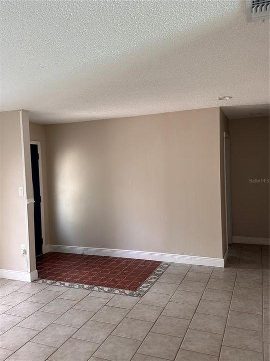 For Rent: $5,000 (6 beds, 4 baths, 2500 Square Feet)