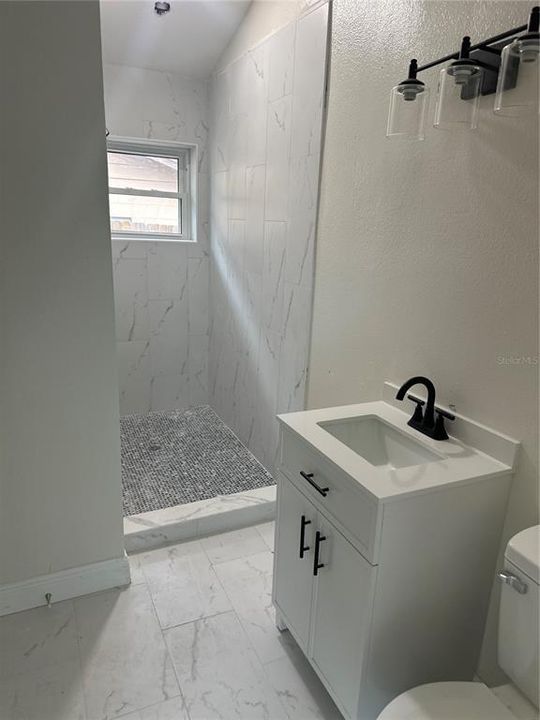 For Rent: $5,000 (6 beds, 4 baths, 2500 Square Feet)