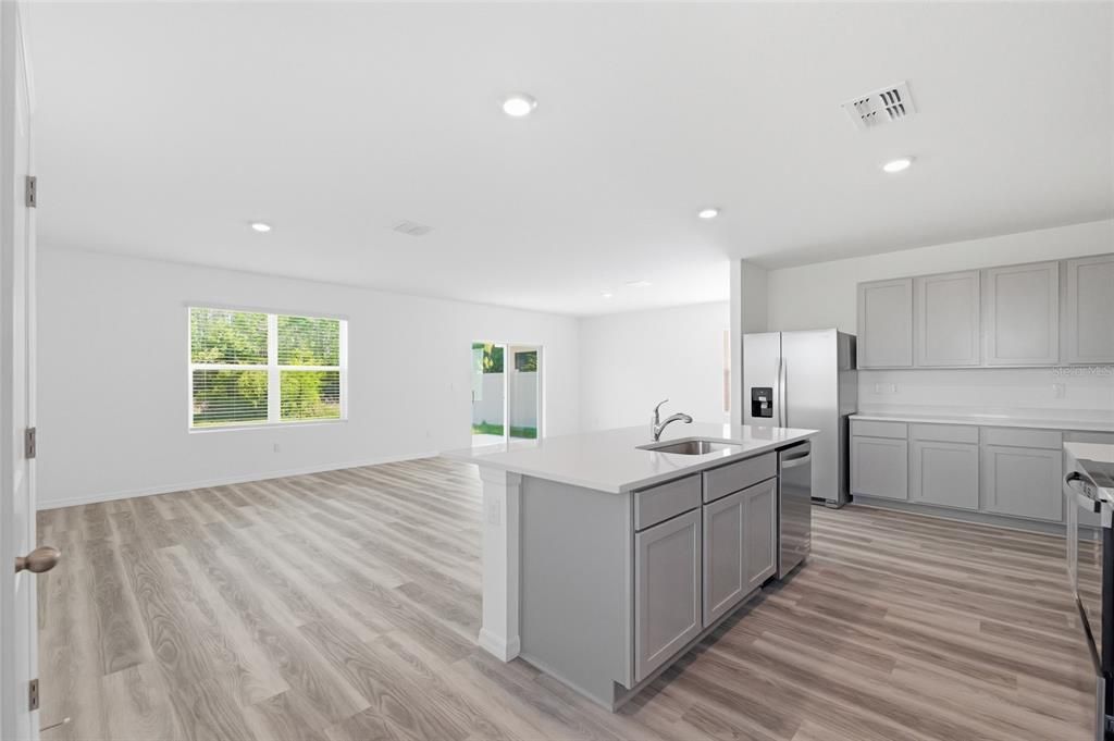 В аренду: $2,995 (4 спален, 2 ванн, 2260 Квадратных фут)