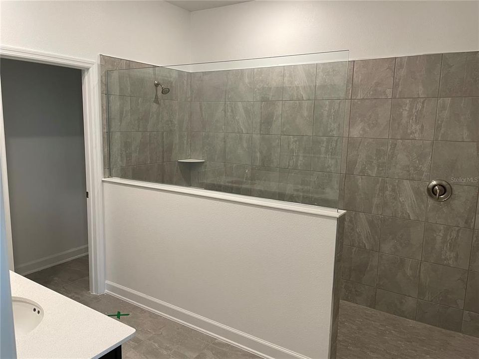 For Rent: $2,800 (4 beds, 3 baths, 2581 Square Feet)