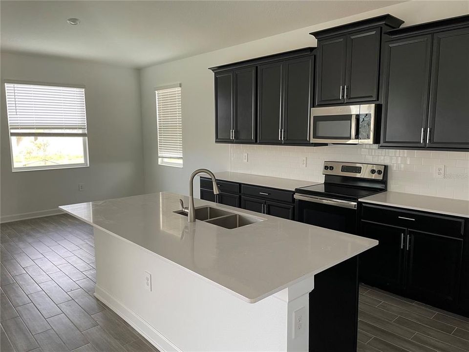 For Rent: $2,800 (4 beds, 3 baths, 2581 Square Feet)