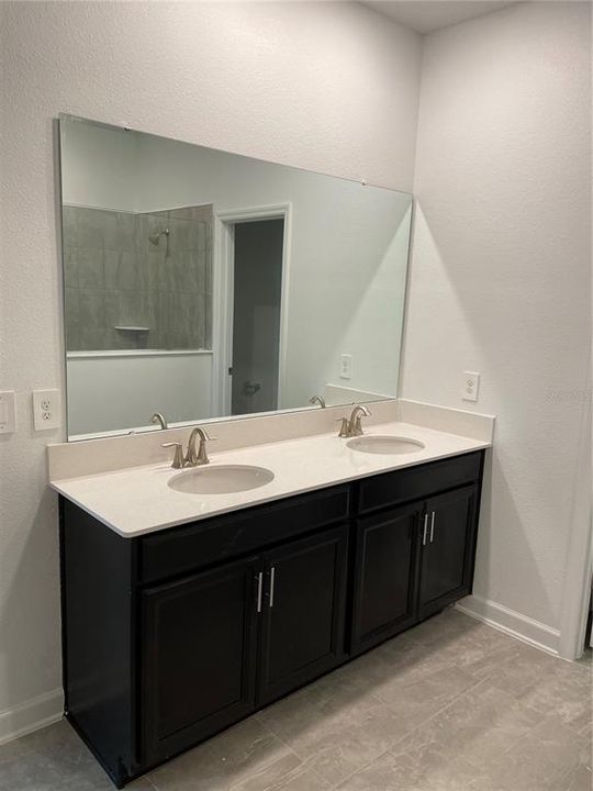 For Rent: $2,800 (4 beds, 3 baths, 2581 Square Feet)