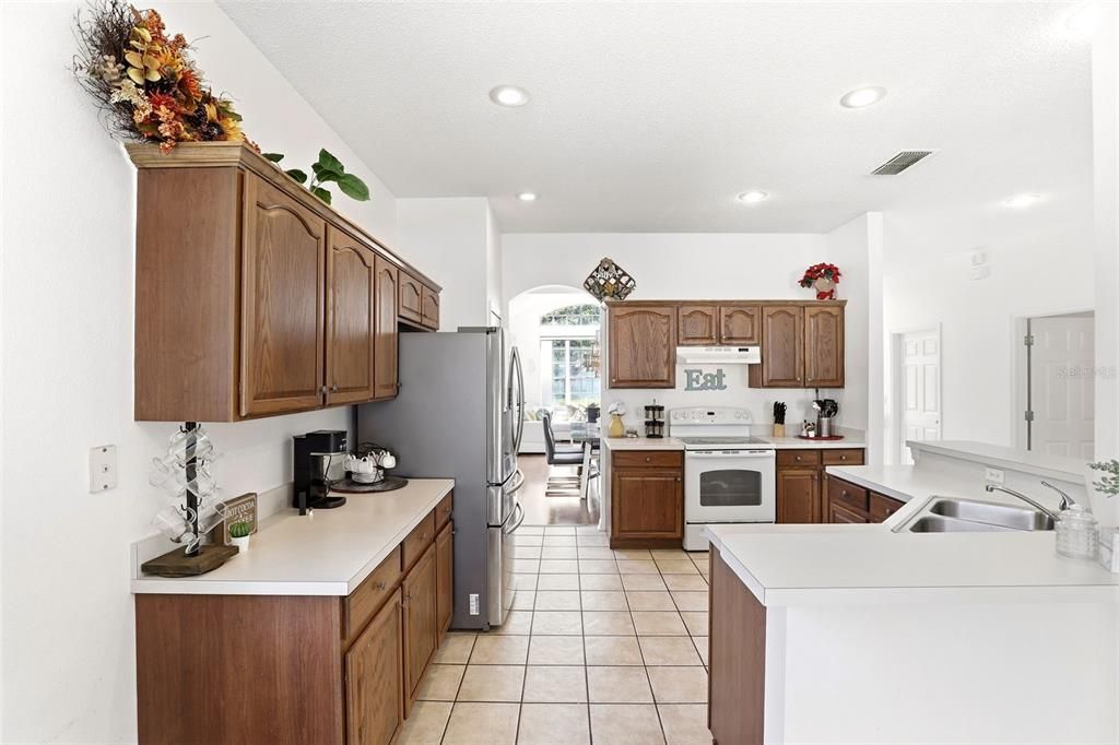 For Sale: $478,900 (4 beds, 3 baths, 2814 Square Feet)