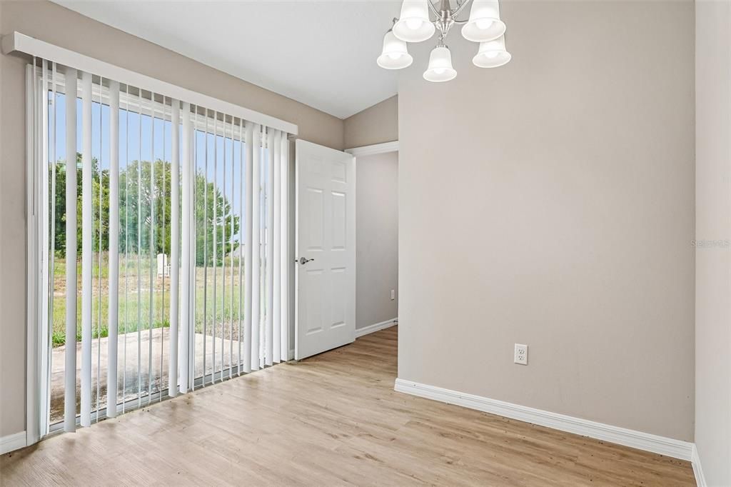 На продажу: $214,900 (3 спален, 2 ванн, 1191 Квадратных фут)