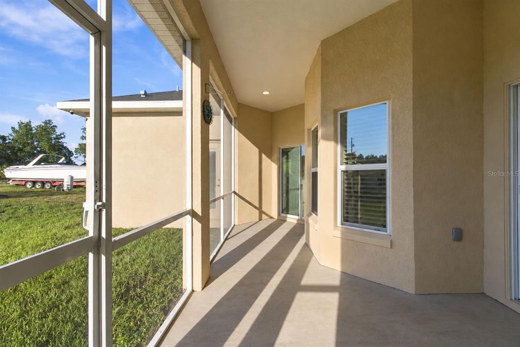 For Sale: $579,000 (3 beds, 2 baths, 1818 Square Feet)