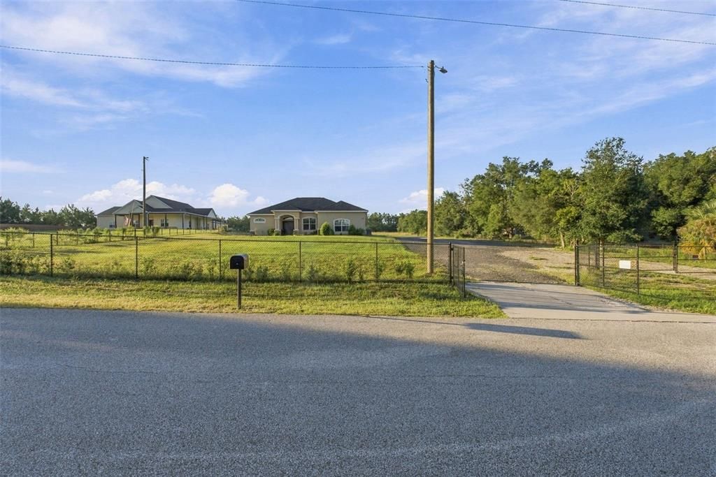 For Sale: $579,000 (3 beds, 2 baths, 1818 Square Feet)