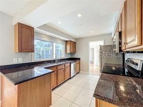 En Venta: $549,000 (4 camas, 3 baños, 1733 Pies cuadrados)