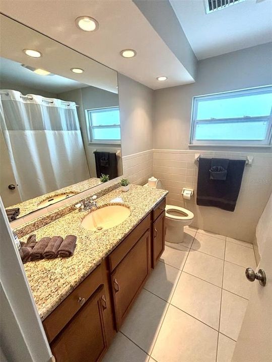 En Venta: $549,000 (4 camas, 3 baños, 1733 Pies cuadrados)