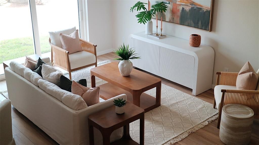 En Venta: $369,000 (3 camas, 2 baños, 1667 Pies cuadrados)