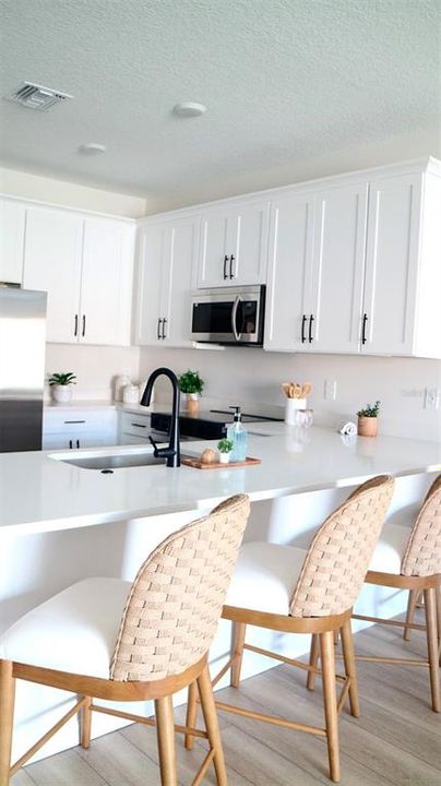 En Venta: $369,000 (3 camas, 2 baños, 1667 Pies cuadrados)