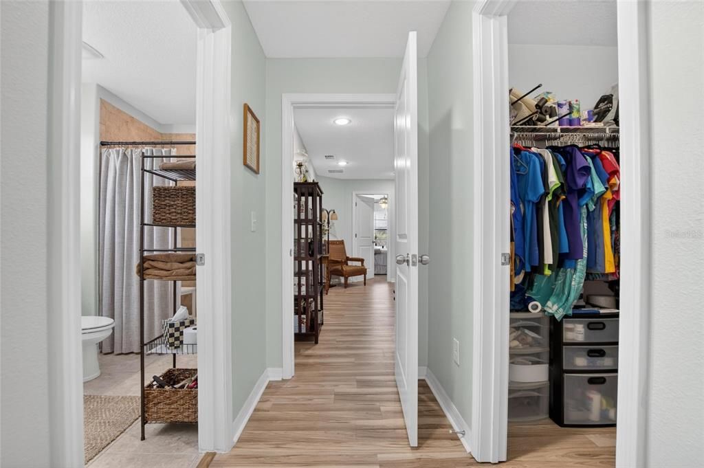 Active With Contract: $249,000 (2 beds, 2 baths, 1548 Square Feet)