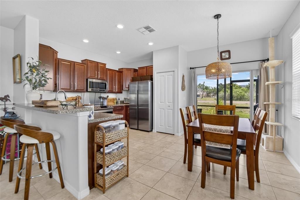 Active With Contract: $249,000 (2 beds, 2 baths, 1548 Square Feet)