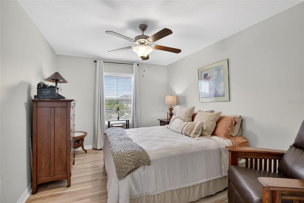 Active With Contract: $249,000 (2 beds, 2 baths, 1548 Square Feet)