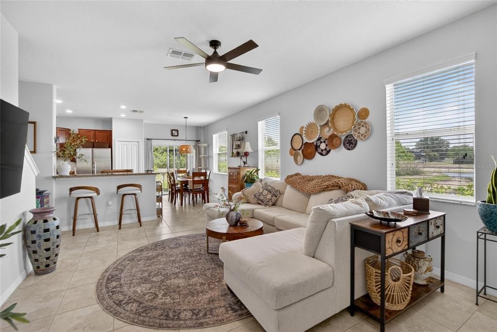 Active With Contract: $249,000 (2 beds, 2 baths, 1548 Square Feet)
