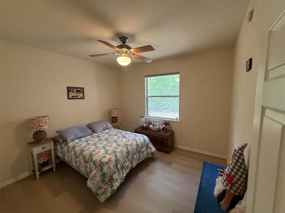 For Rent: $2,200 (3 beds, 2 baths, 1297 Square Feet)