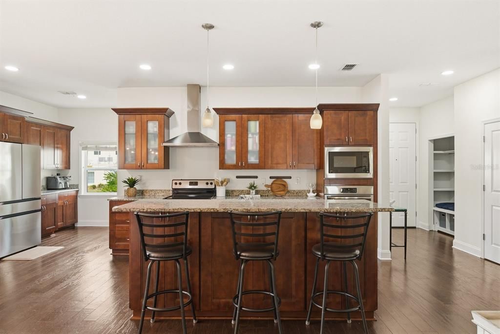 For Sale: $800,000 (3 beds, 2 baths, 2283 Square Feet)