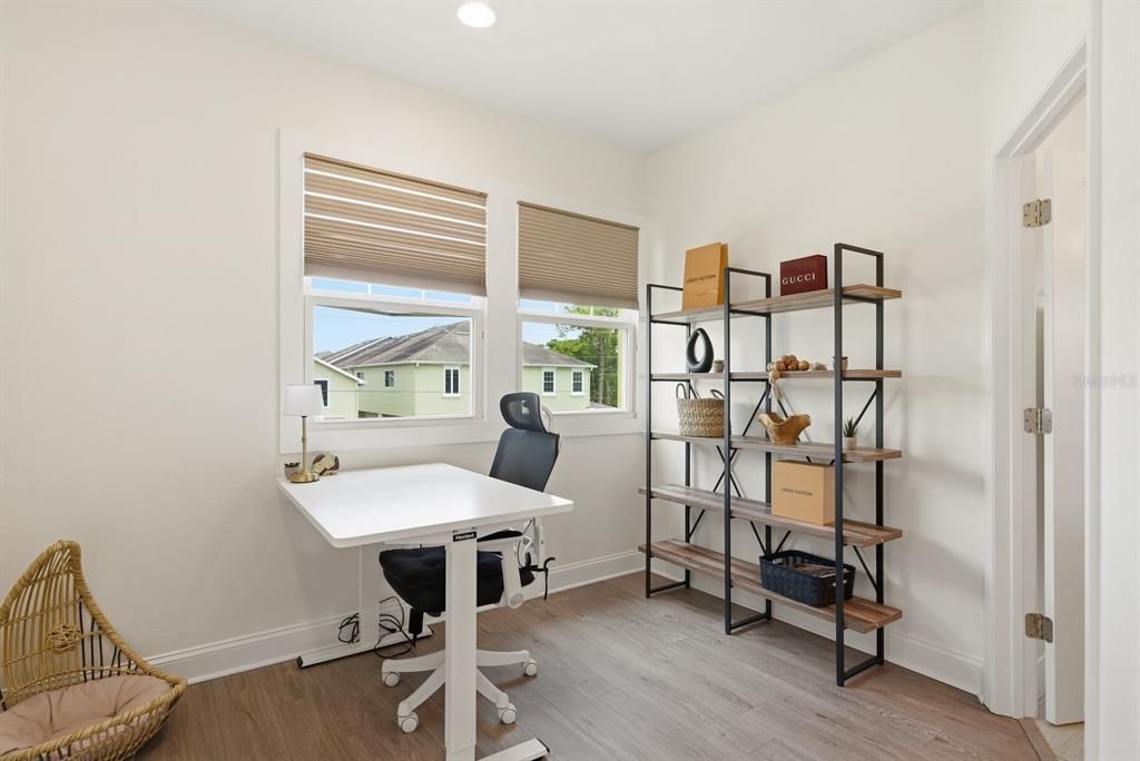For Sale: $800,000 (3 beds, 2 baths, 2283 Square Feet)