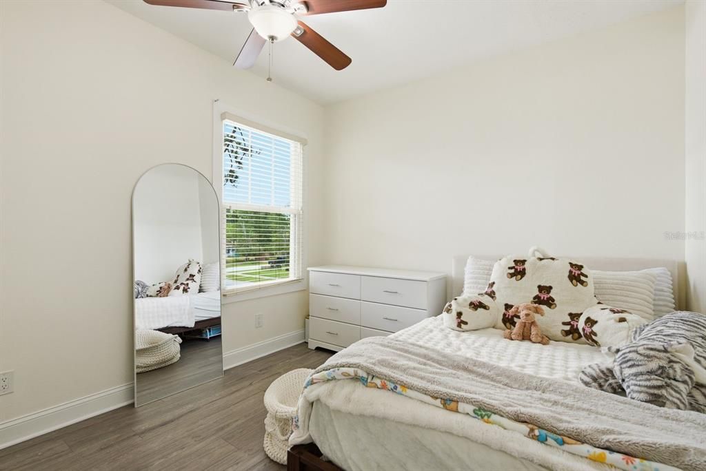 For Sale: $800,000 (3 beds, 2 baths, 2283 Square Feet)