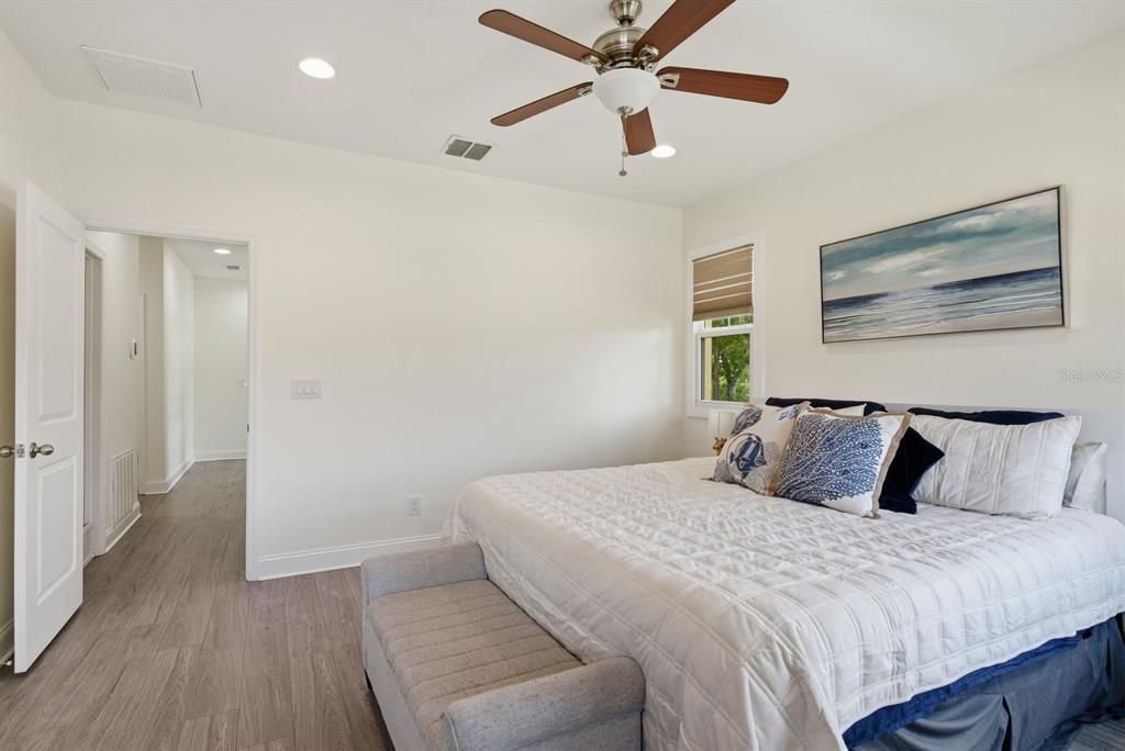 For Sale: $800,000 (3 beds, 2 baths, 2283 Square Feet)