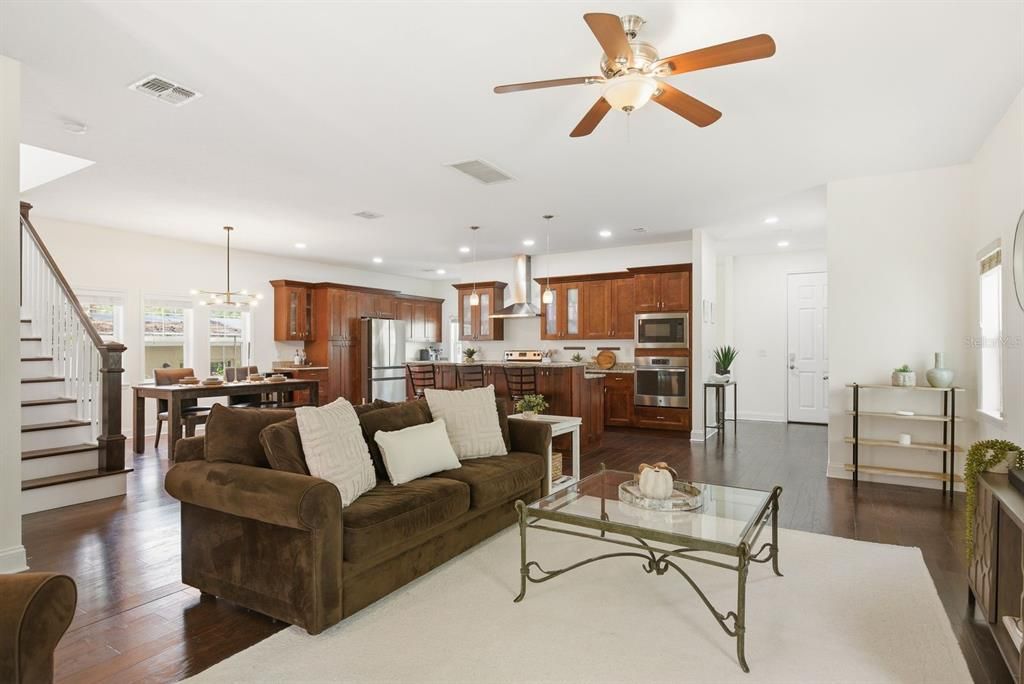 For Sale: $800,000 (3 beds, 2 baths, 2283 Square Feet)