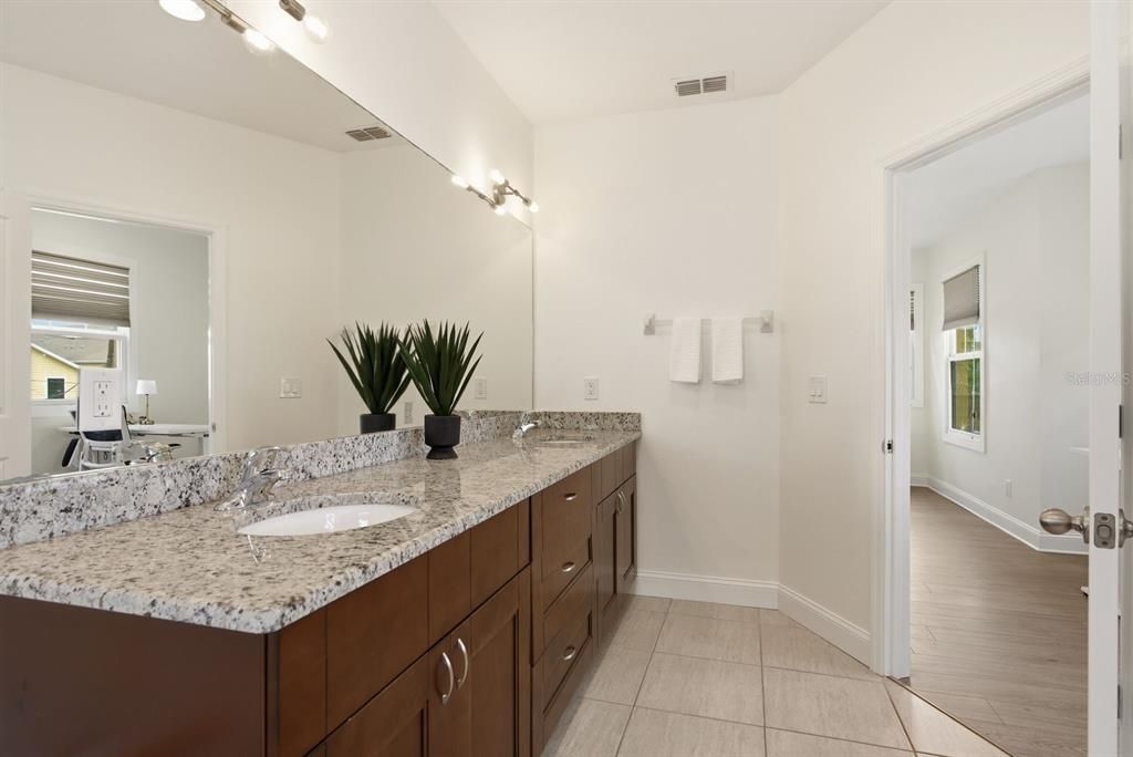 For Sale: $800,000 (3 beds, 2 baths, 2283 Square Feet)