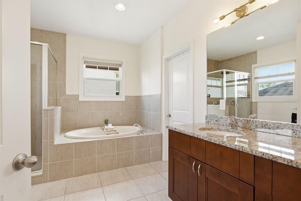 For Sale: $800,000 (3 beds, 2 baths, 2283 Square Feet)