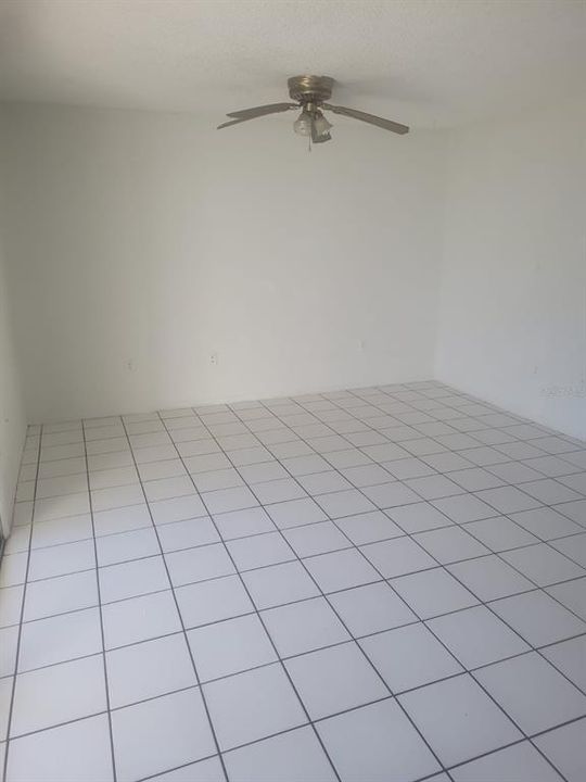 En Venta: $170,000 (3 camas, 2 baños, 893 Pies cuadrados)