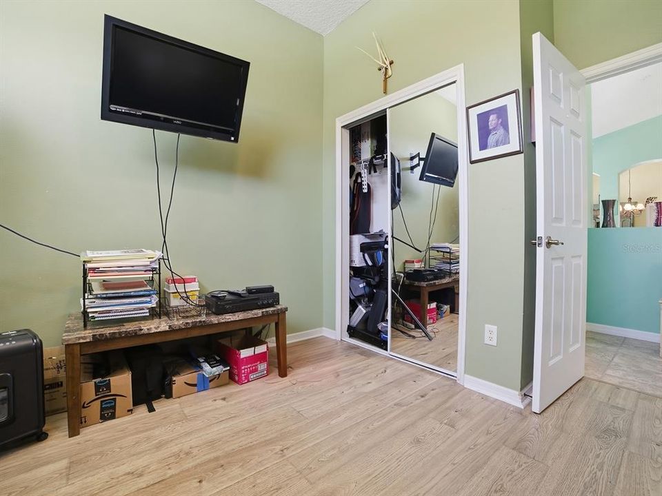 En Venta: $415,000 (3 camas, 2 baños, 2684 Pies cuadrados)