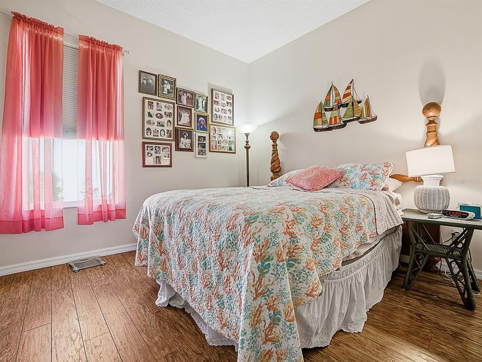 En Venta: $415,000 (3 camas, 2 baños, 2684 Pies cuadrados)