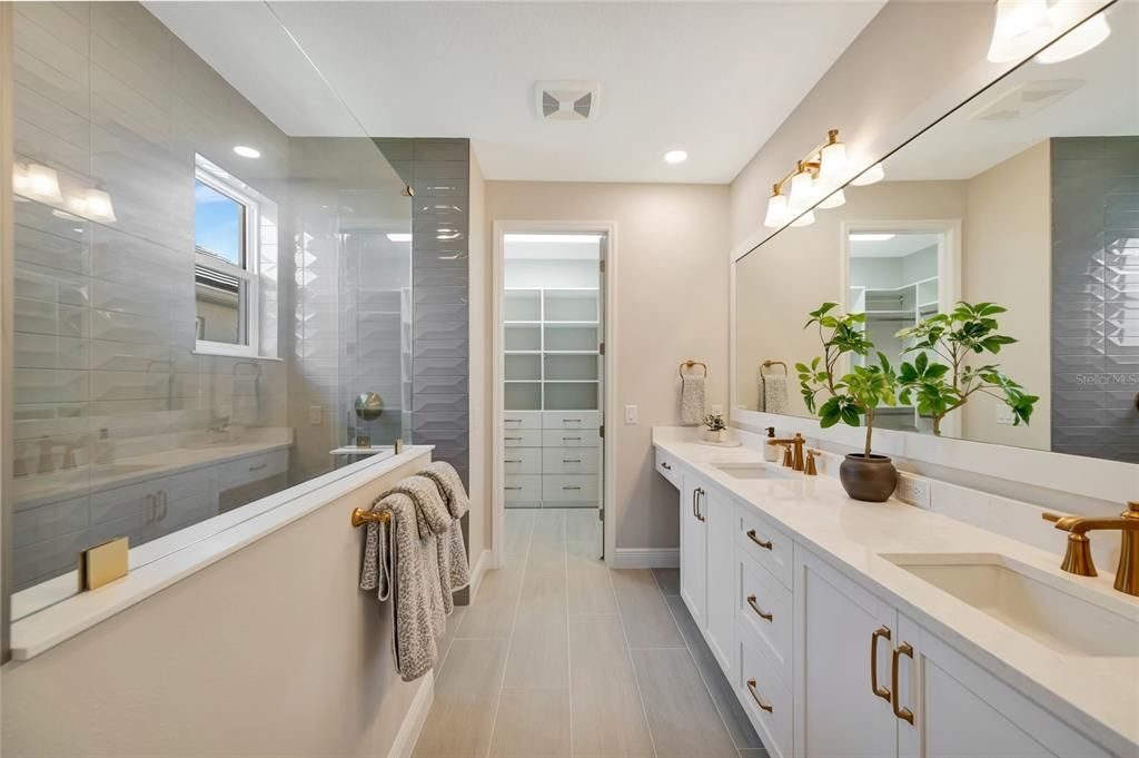 Activo con contrato: $1,325,000 (3 camas, 3 baños, 2257 Pies cuadrados)