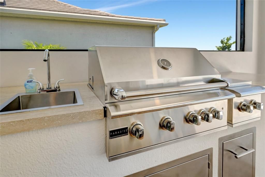 Activo con contrato: $1,325,000 (3 camas, 3 baños, 2257 Pies cuadrados)