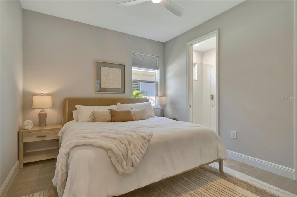 Activo con contrato: $1,325,000 (3 camas, 3 baños, 2257 Pies cuadrados)