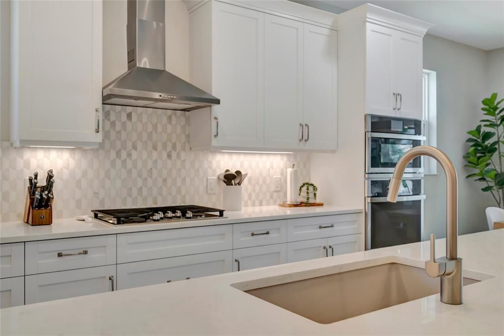 Activo con contrato: $1,325,000 (3 camas, 3 baños, 2257 Pies cuadrados)