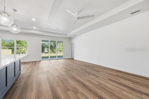 В аренду: $3,195 (3 спален, 2 ванн, 1700 Квадратных фут)